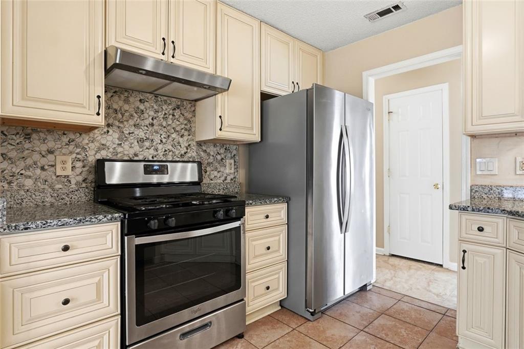 1016 Meadow Glen Circle Property Photo 13