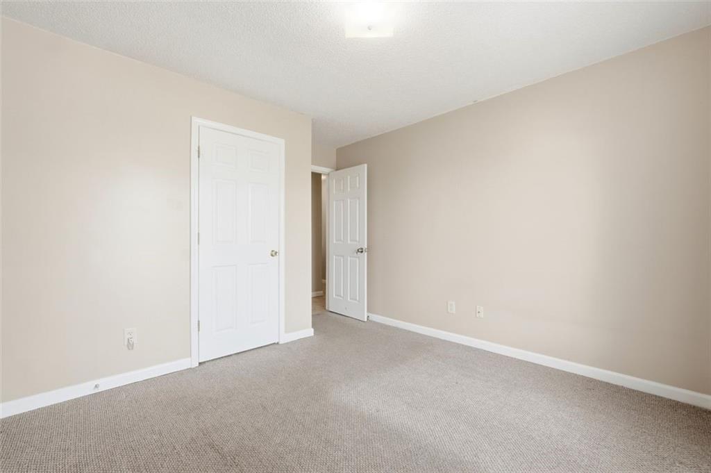 1016 Meadow Glen Circle Property Photo 20