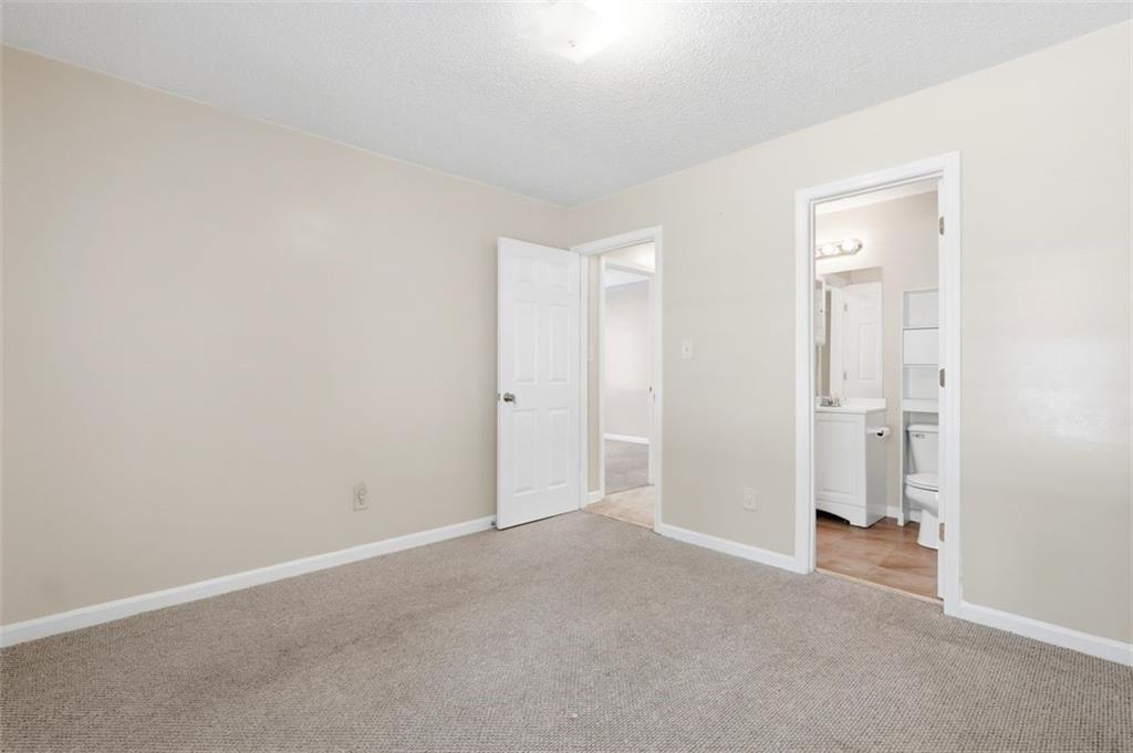1016 Meadow Glen Circle Property Photo 26