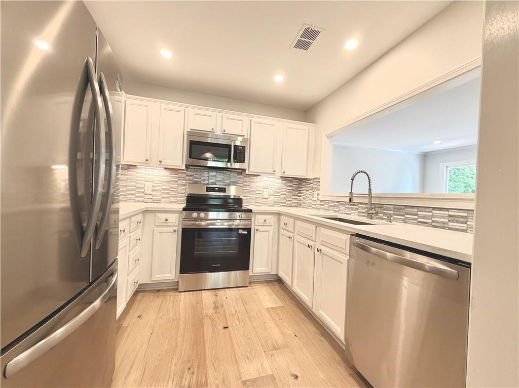 211 Abingdon Way Property Photo 16