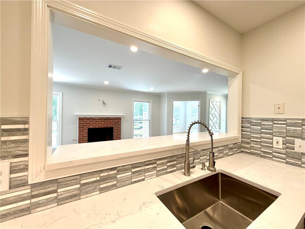 211 Abingdon Way Property Photo 47
