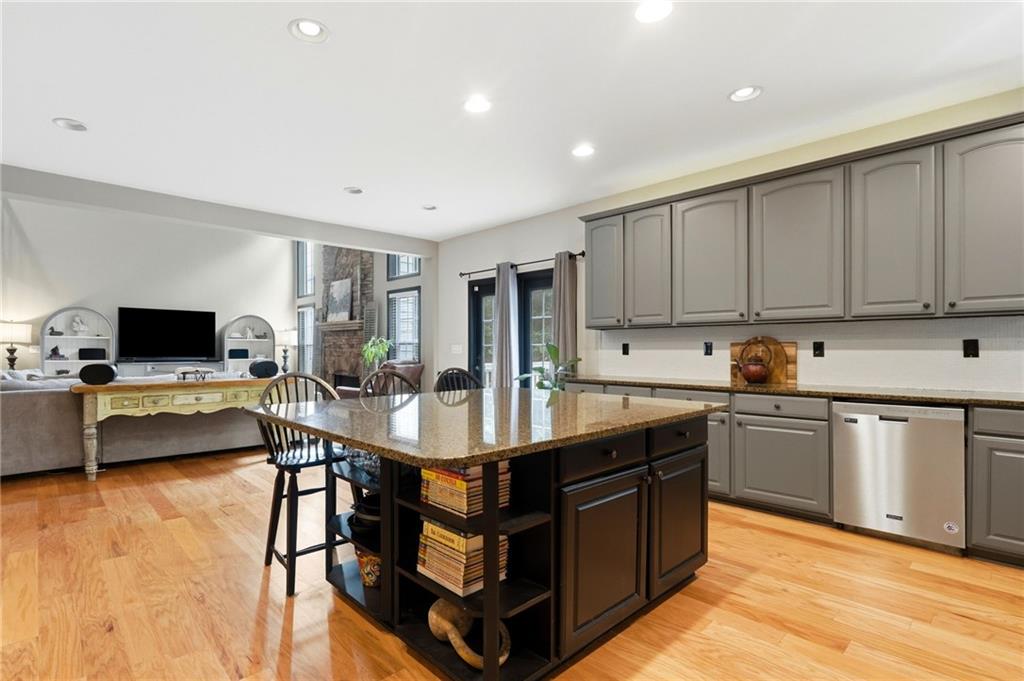 200 White Cloud Run Property Photo 14