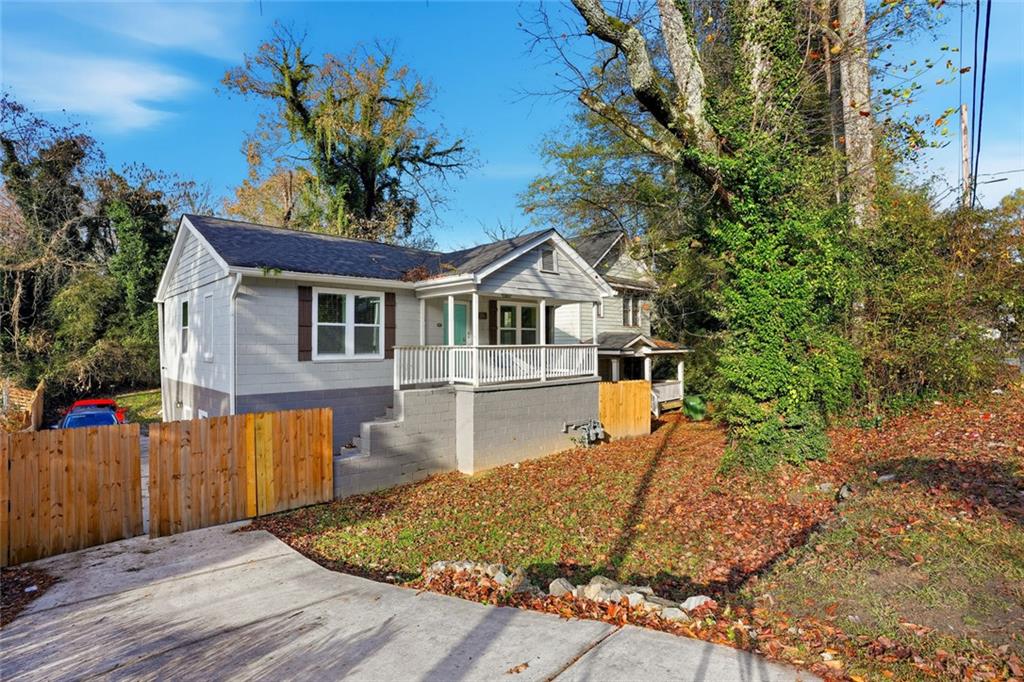 238 Anderson Avenue Property Photo 1