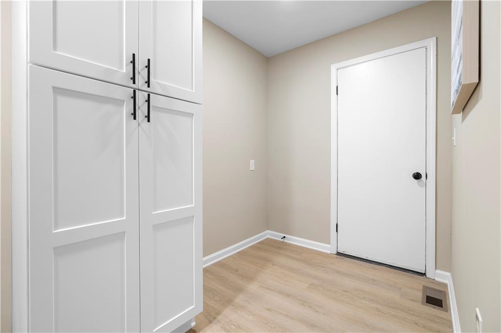 1973 Pine Tree Trail Property Photo 9