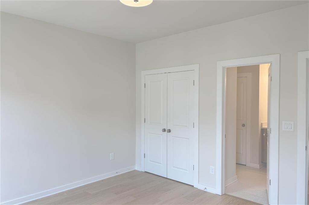 2039 Village Walk Property Photo 37