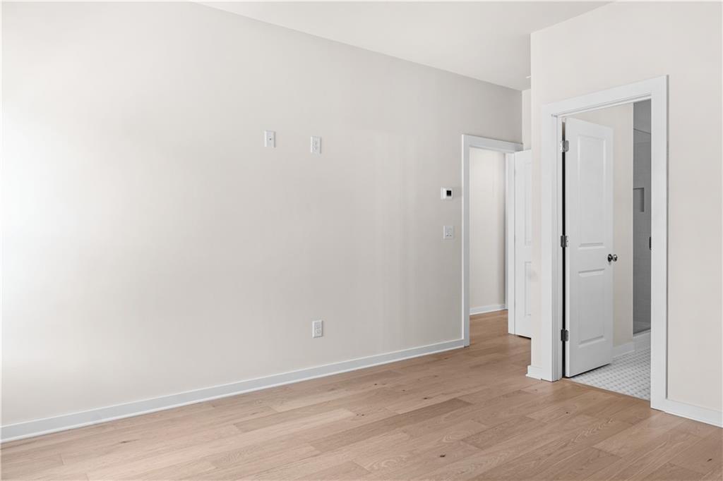 2039 Village Walk Property Photo 38