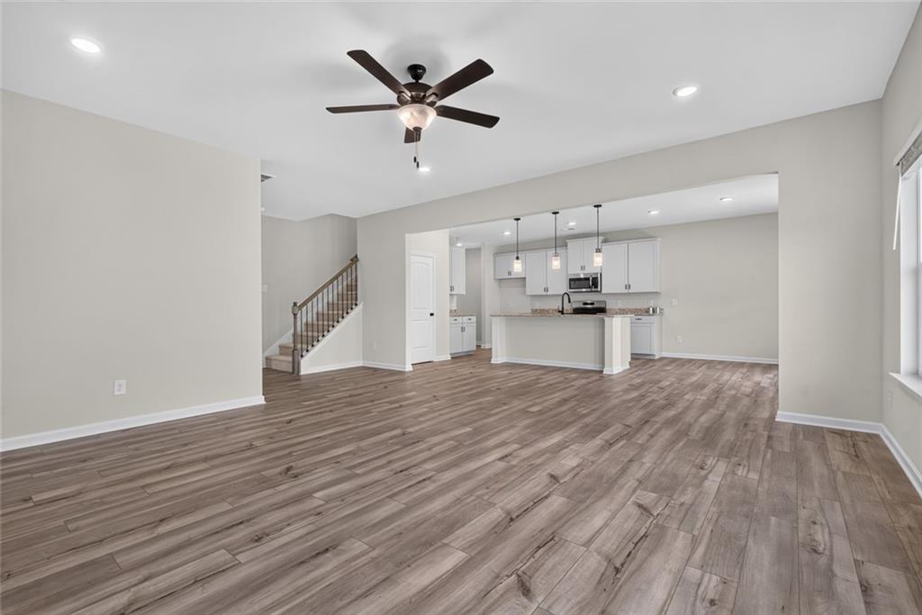 219 Shire Loop Property Photo 13