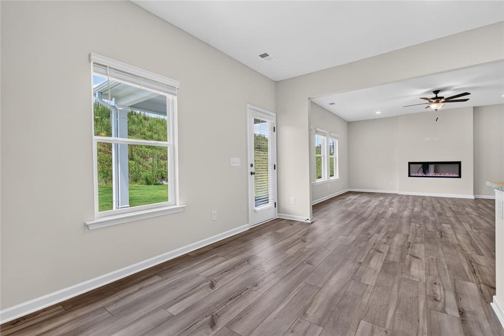 219 Shire Loop Property Photo 15
