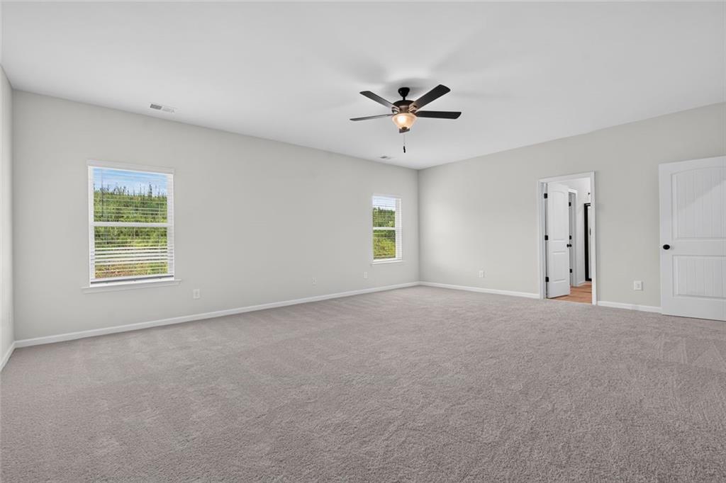 219 Shire Loop Property Photo 20
