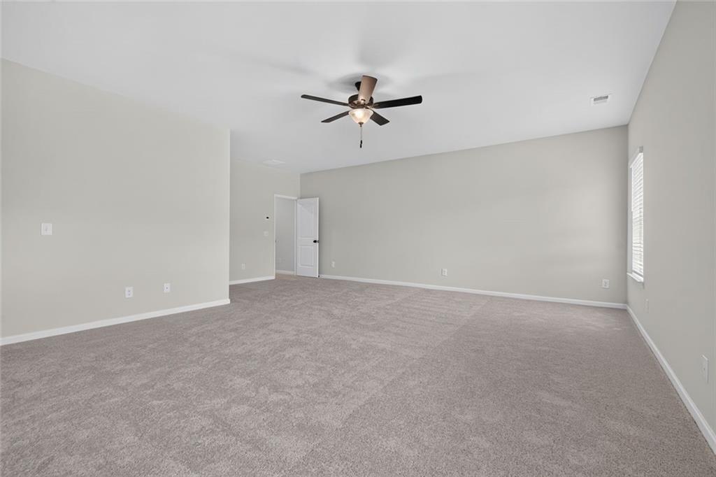 219 Shire Loop Property Photo 22