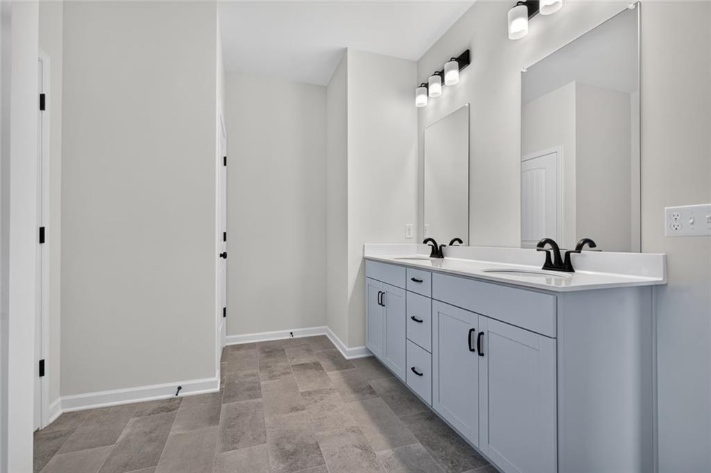 219 Shire Loop Property Photo 25