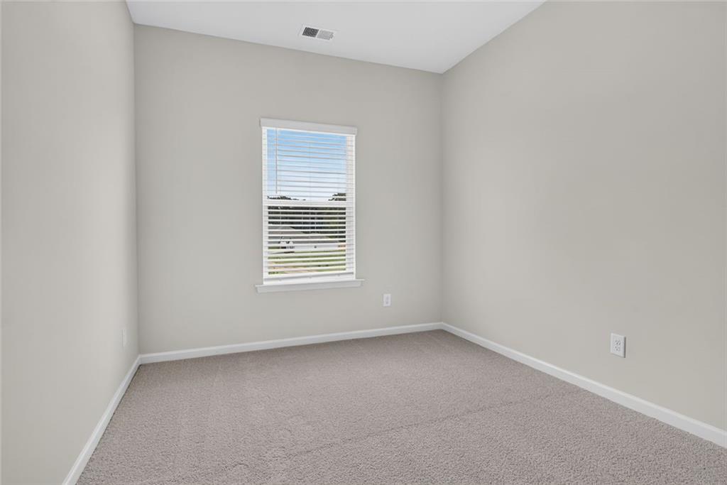 219 Shire Loop Property Photo 35
