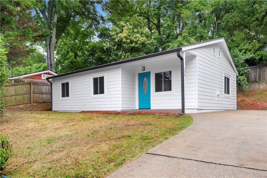 706 Mercer Street SE Property Photo 1