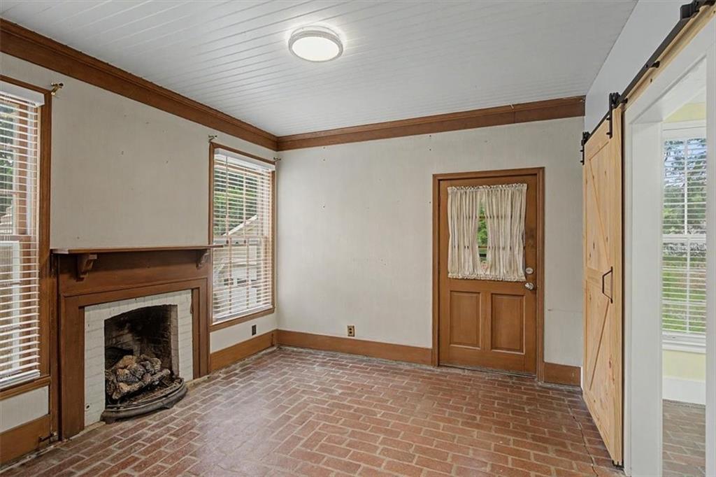 311 N College Street N Property Photo 46