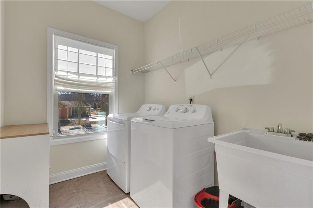 110 Sparrows Cove Property Photo 32
