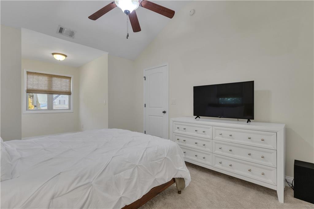 110 Sparrows Cove Property Photo 49