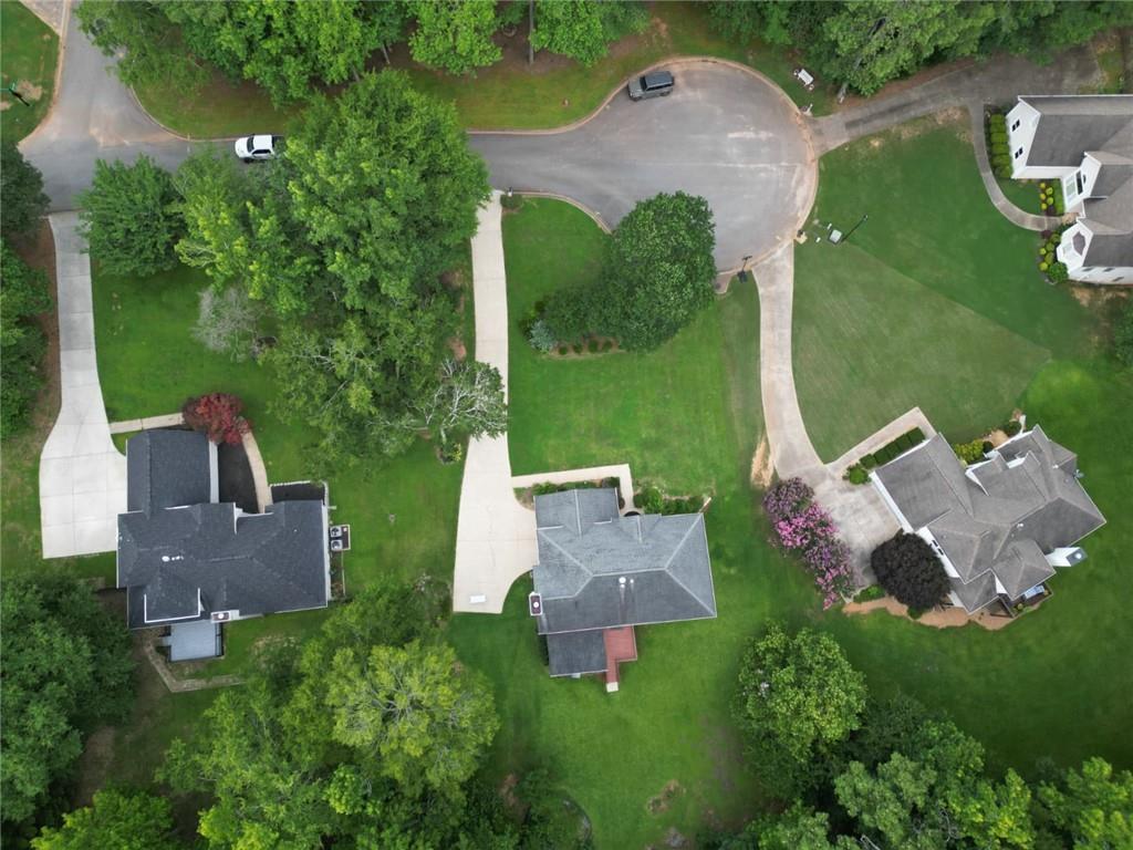 285 Mosby Woods Drive Property Photo 4