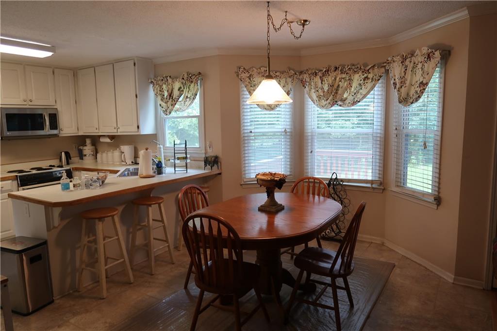 285 Mosby Woods Drive Property Photo 10