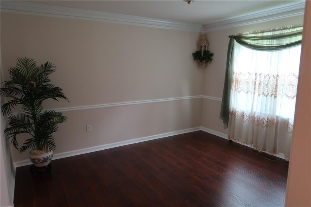 285 Mosby Woods Drive Property Photo 12