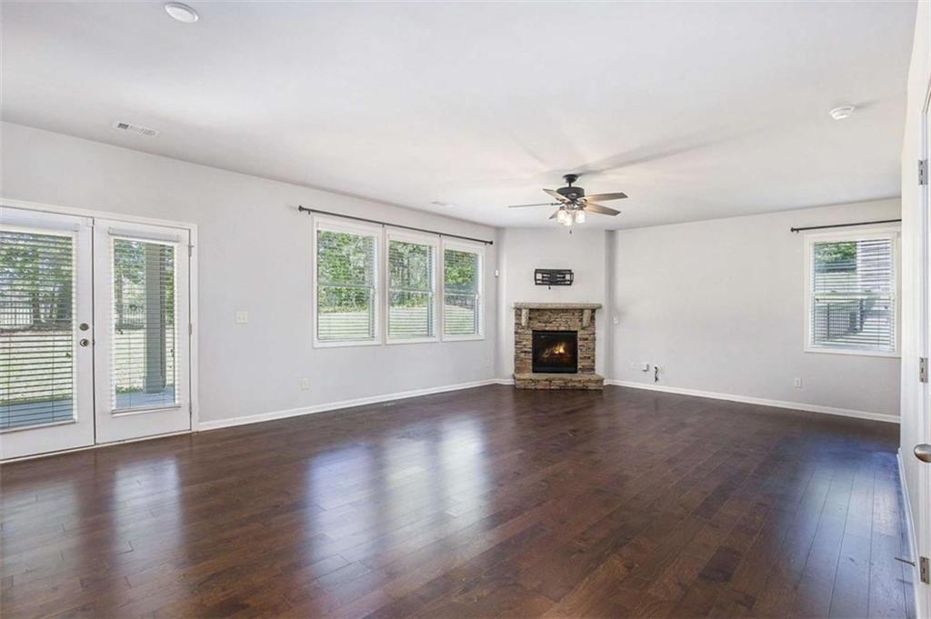 3005 Nicholas Drive Property Photo 4