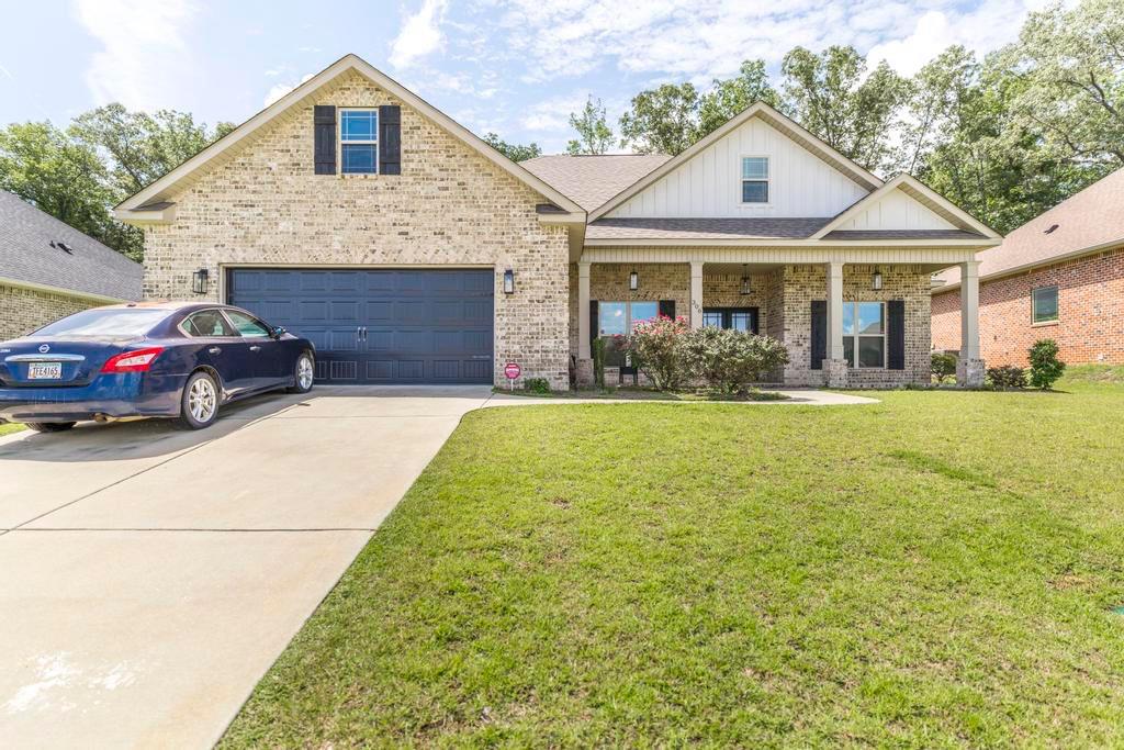 306 Rustic Live Oak Trail Property Photo 1