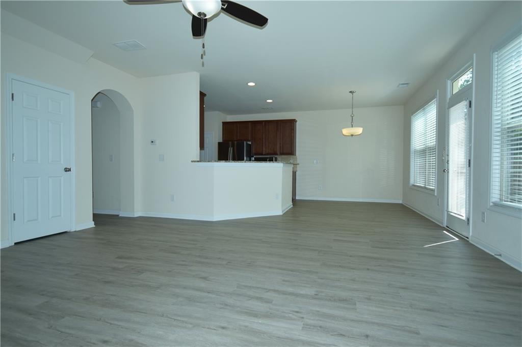 3094 Tofte Drive Property Photo 8