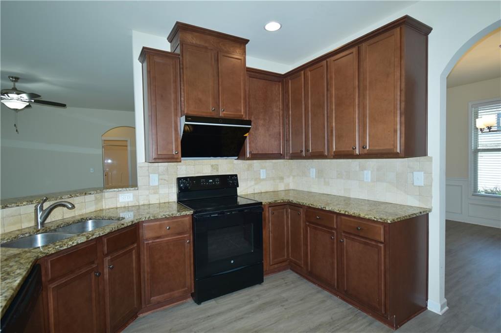 3094 Tofte Drive Property Photo 12