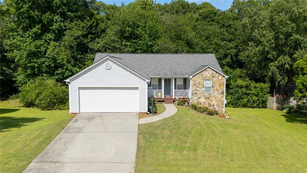 802 Windsor Drive Property Photo 1