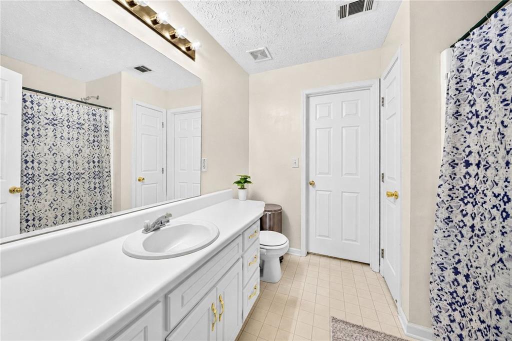 802 Windsor Drive Property Photo 12