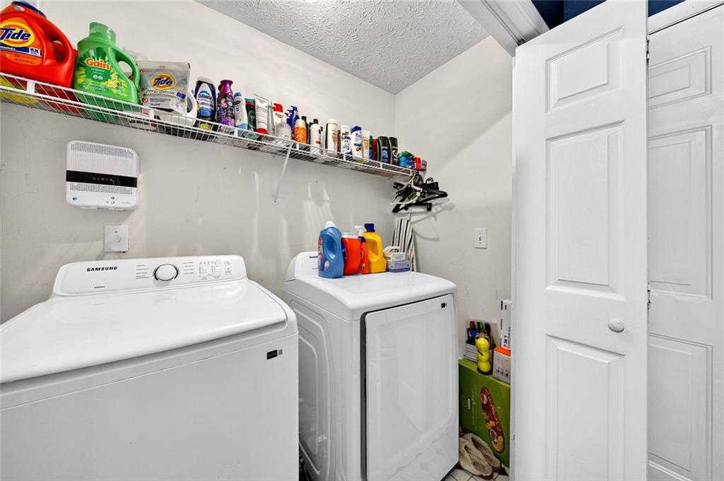 802 Windsor Drive Property Photo 16