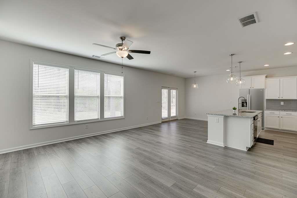198 Blue Dragon Drive Property Photo 6