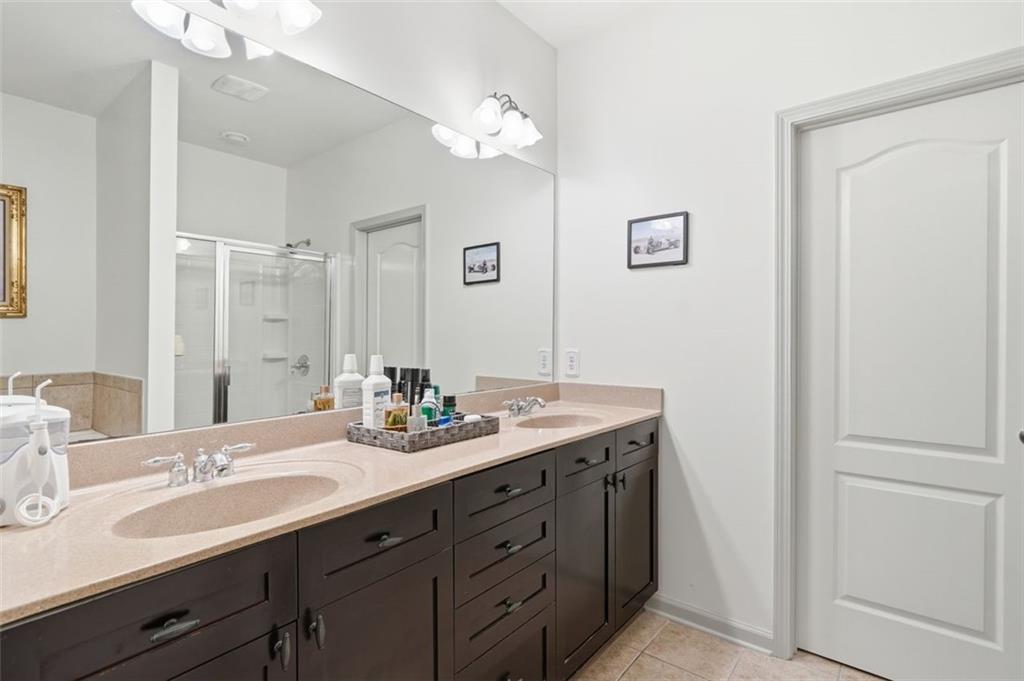 1114 Firethorne Pass Property Photo 19