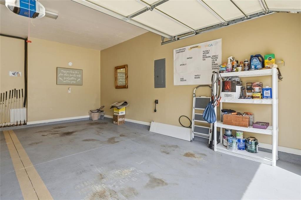 1114 Firethorne Pass Property Photo 32