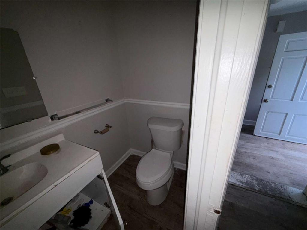 980 Curry Place Property Photo 6