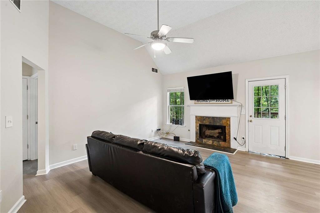 20 Creekview Court Property Photo 5