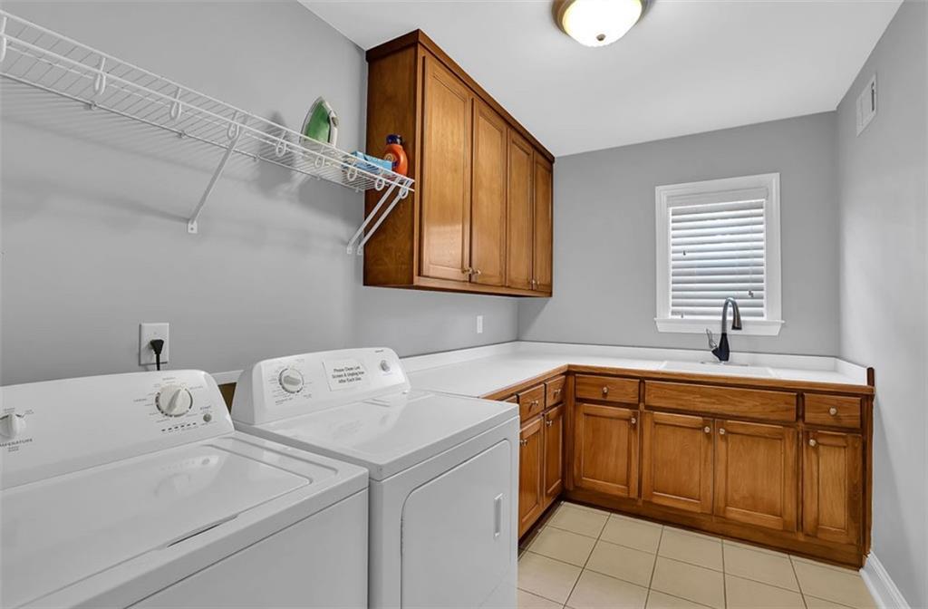 110 Stanley Oaks Place Property Photo 8