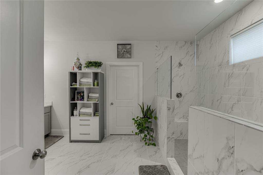 4862 Stone Way Path Property Photo 35