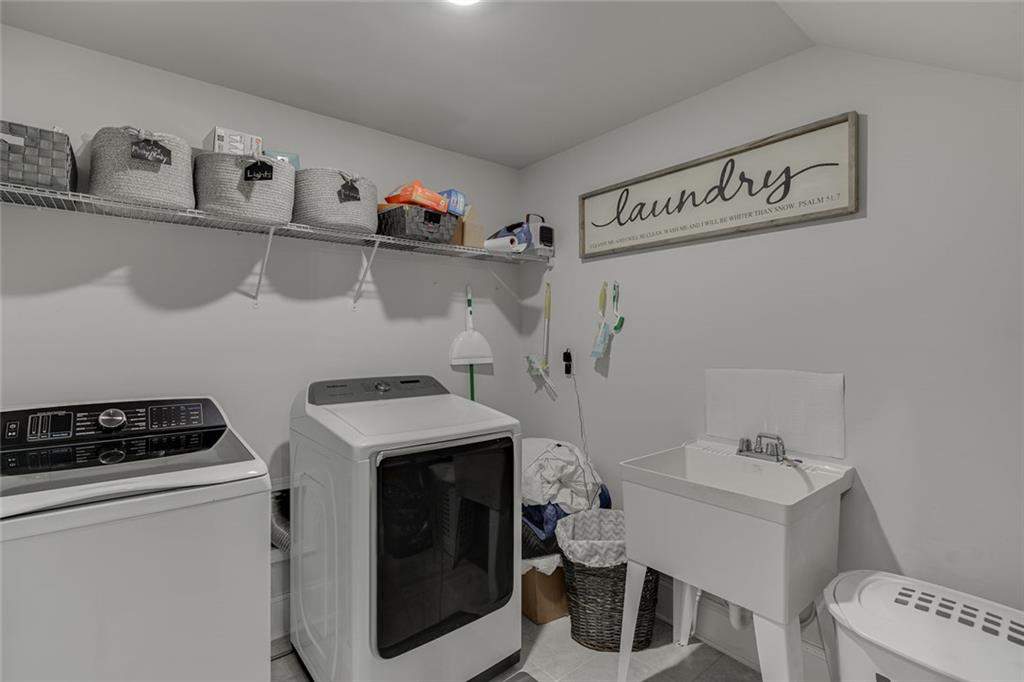 4862 Stone Way Path Property Photo 39