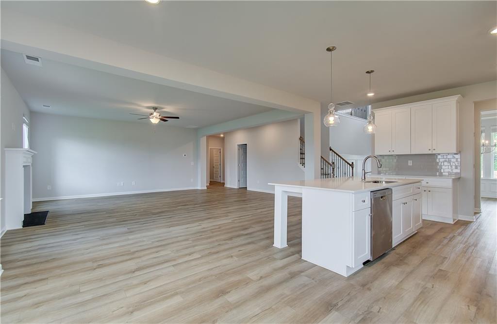 708 Ripple End Property Photo 12