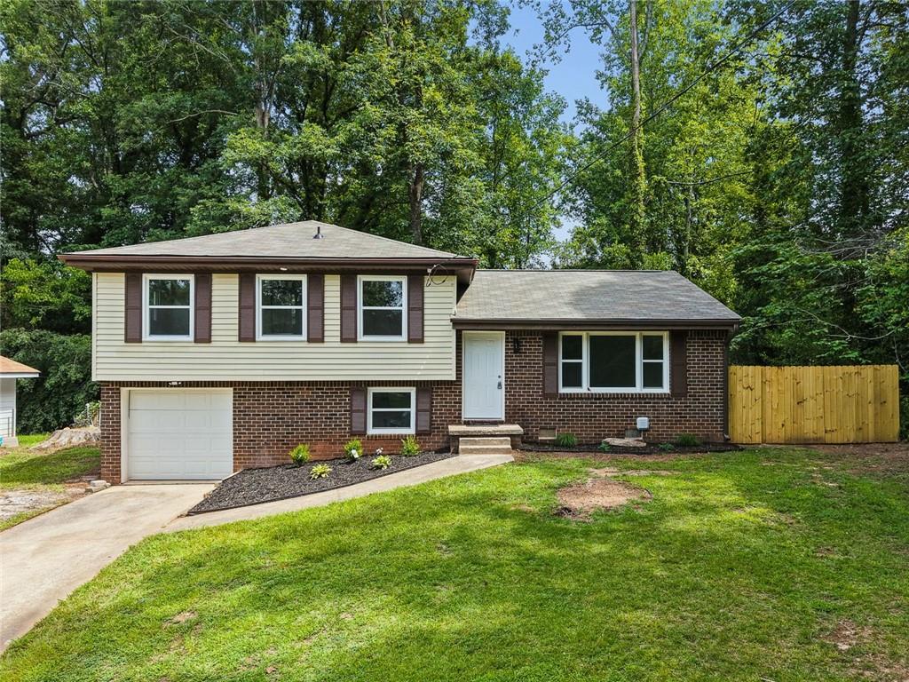 498 Queen Aliese Ln Lane Property Photo 1