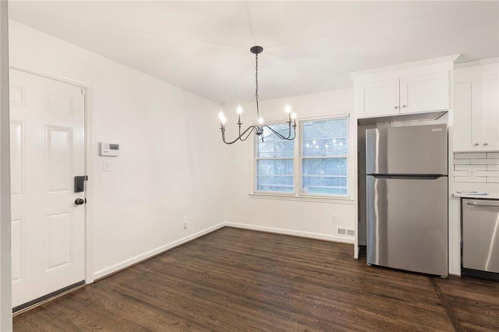 4332 Rob Roy Property Photo 6