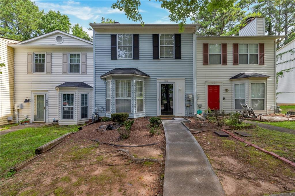 1008 Huntington Trace SE Property Photo 1