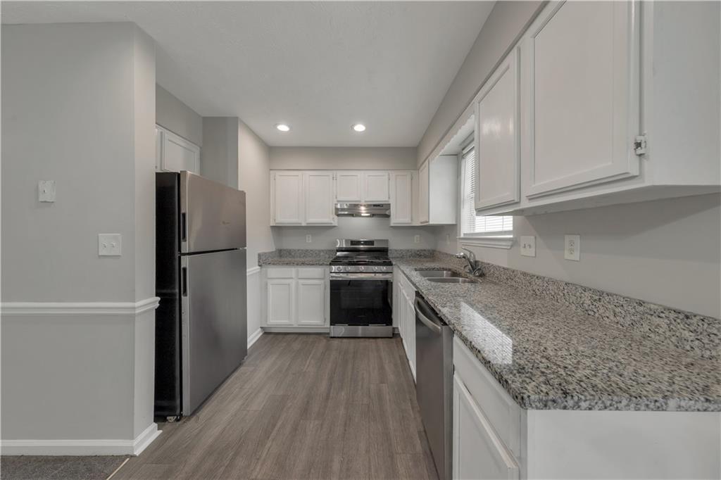 1008 Huntington Trace Se Property Photo 4