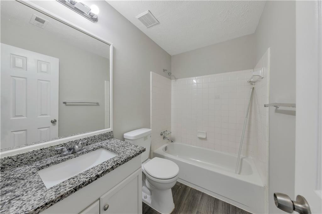 1008 Huntington Trace Se Property Photo 14