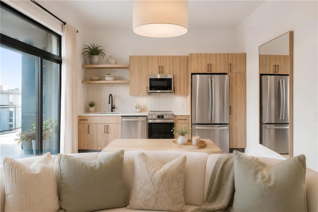 567 Ponce De Leon Avenue Unit 319 Property Photo 4