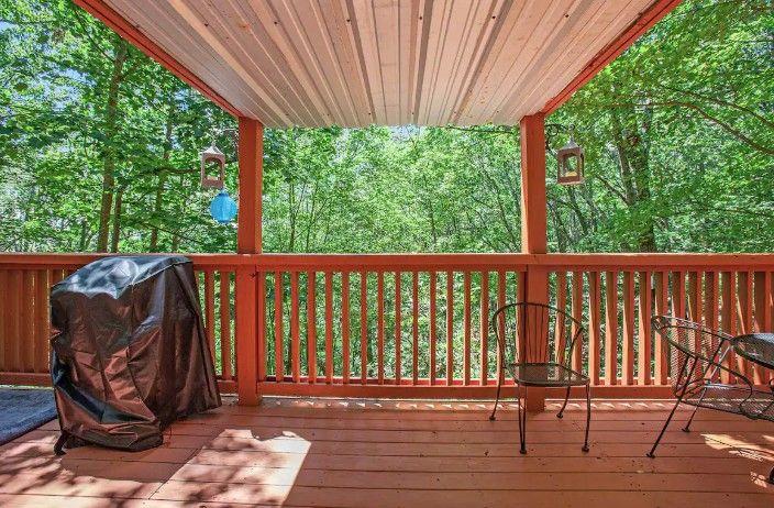 608 Moss Patch Trail Property Photo 4