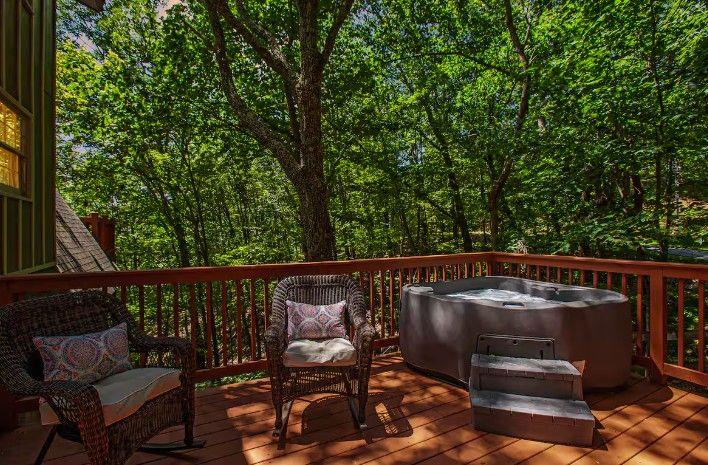 608 Moss Patch Trail Property Photo 7