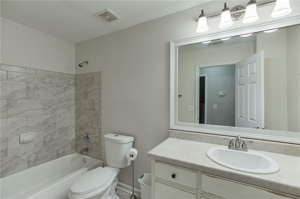 646 Forest Pine Drive Property Photo 32