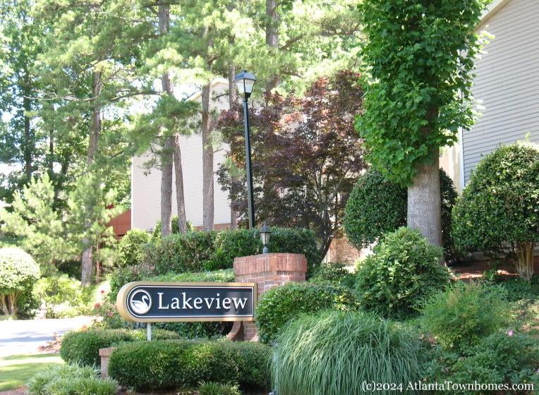60 Basswood Circle Property Photo 1