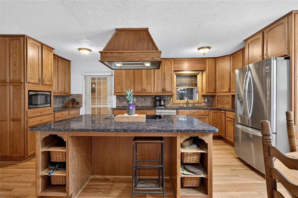 3009 Meadow Drive Property Photo 1
